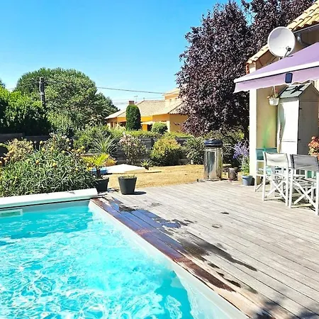 Villa La Baule Charmante Avec Piscine Proche La Celle-sous-Gouzon