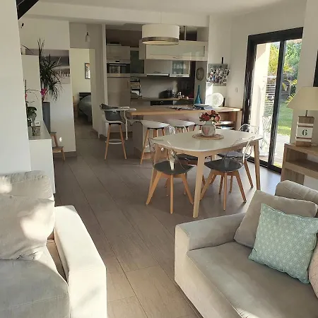 Charmante Avec Piscine Proche La Baule