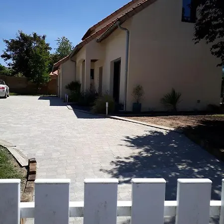 Charmante Avec Piscine Proche Villa La Baule